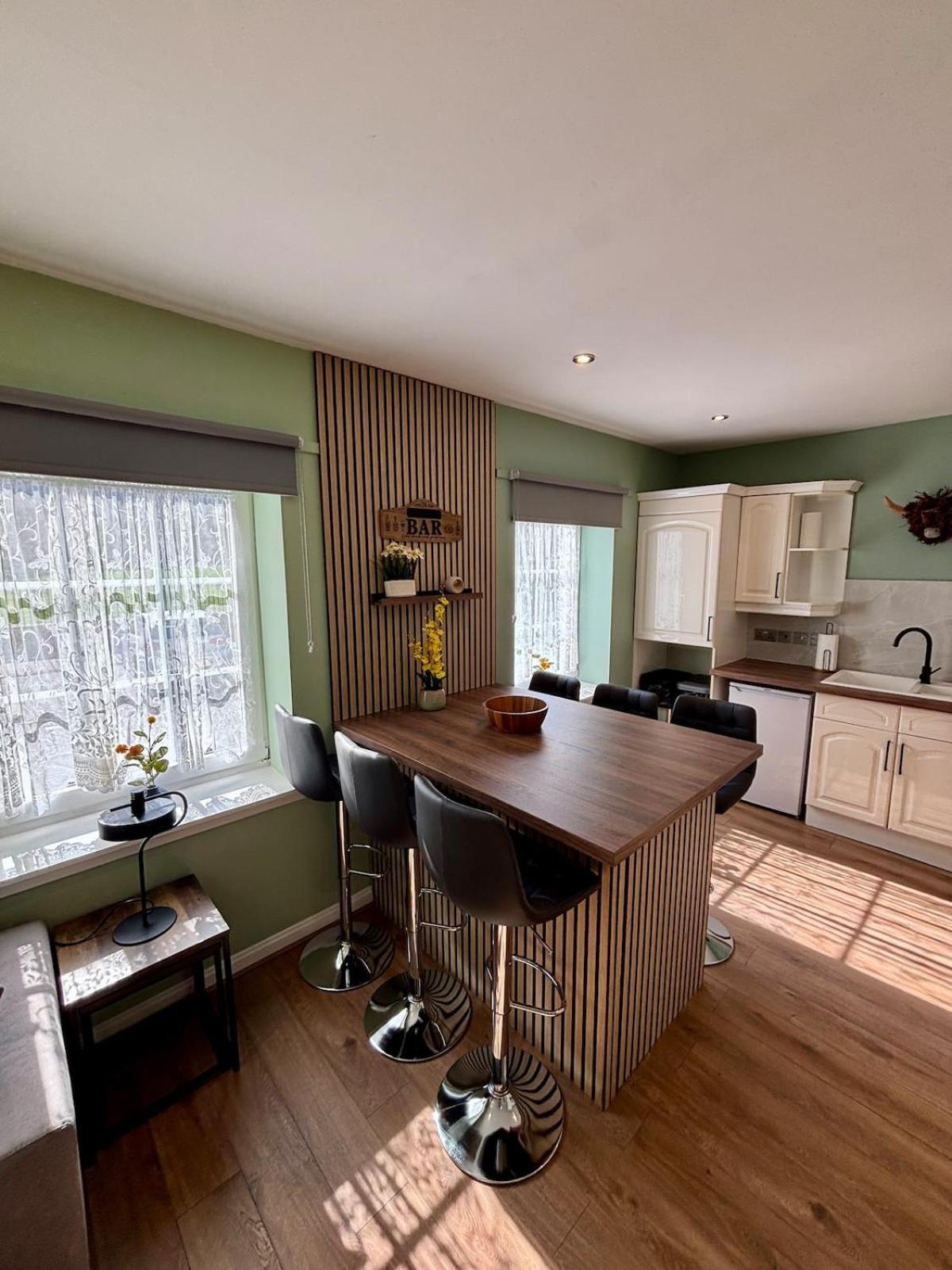 The Wheel House - Private Front Door And Free Parking Appartement